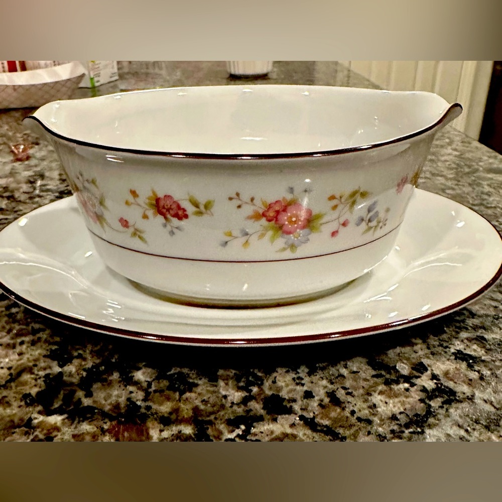 Noritake gravy bowl.